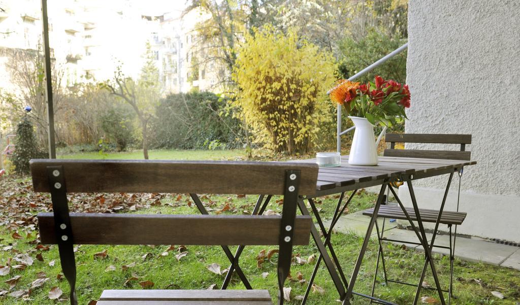 Ferienwohnung Im Univiertel Mit Garten Graz Exteriör bild
