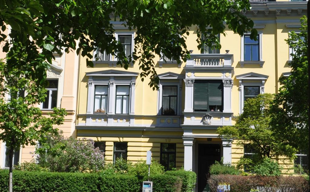 Ferienwohnung Im Univiertel Mit Garten Graz Exteriör bild